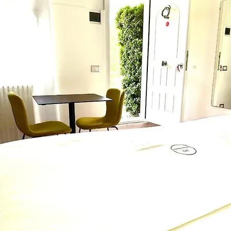 La Casa (adults Only) Bed and Breakfast Μπάρι